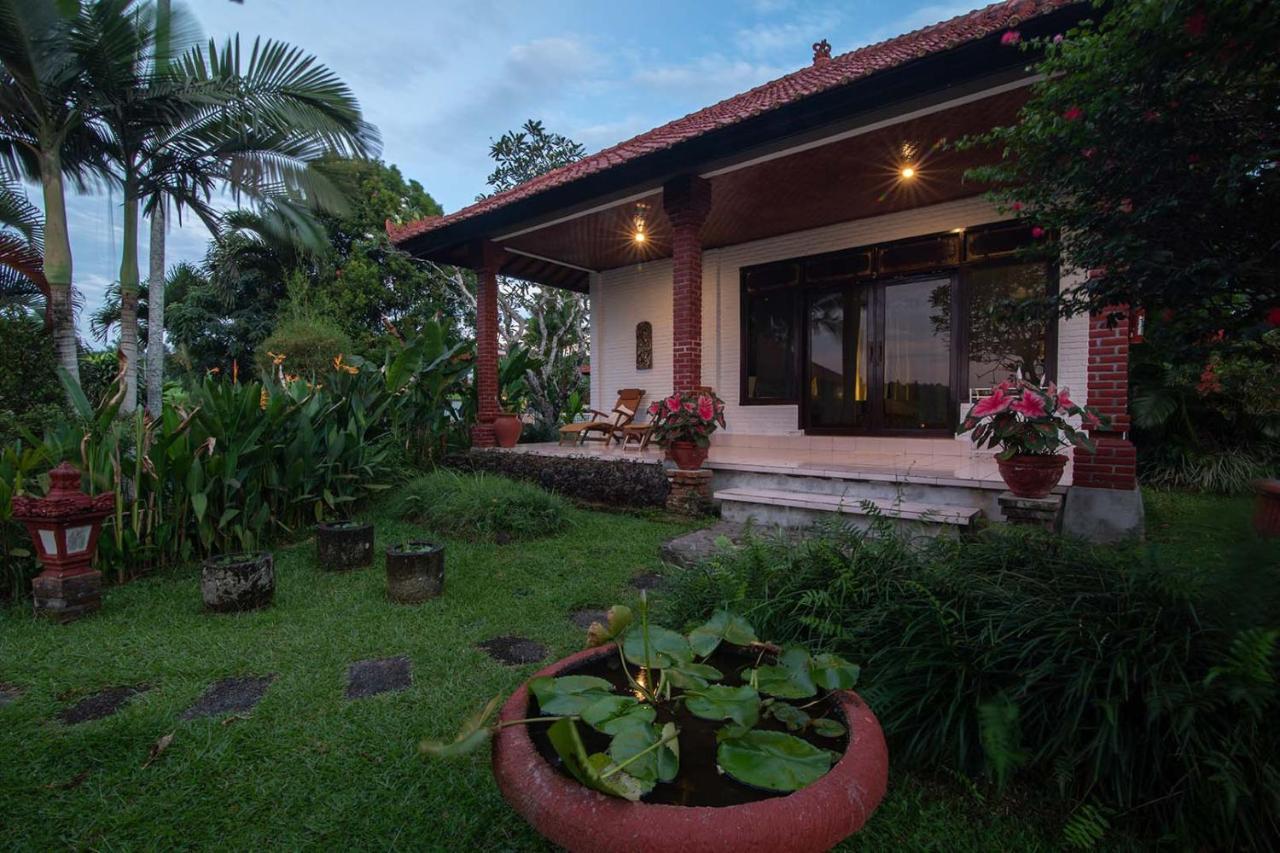 Cabe Bali Hotel Jasri Eksteriør billede